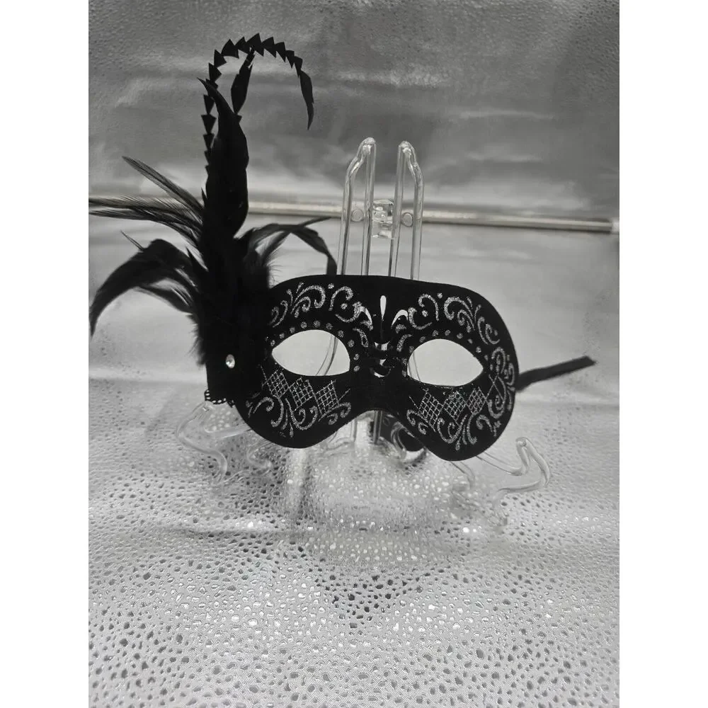 Mysteries Velvet Glitter Cat Mask W/ Rhinestone & Feathers